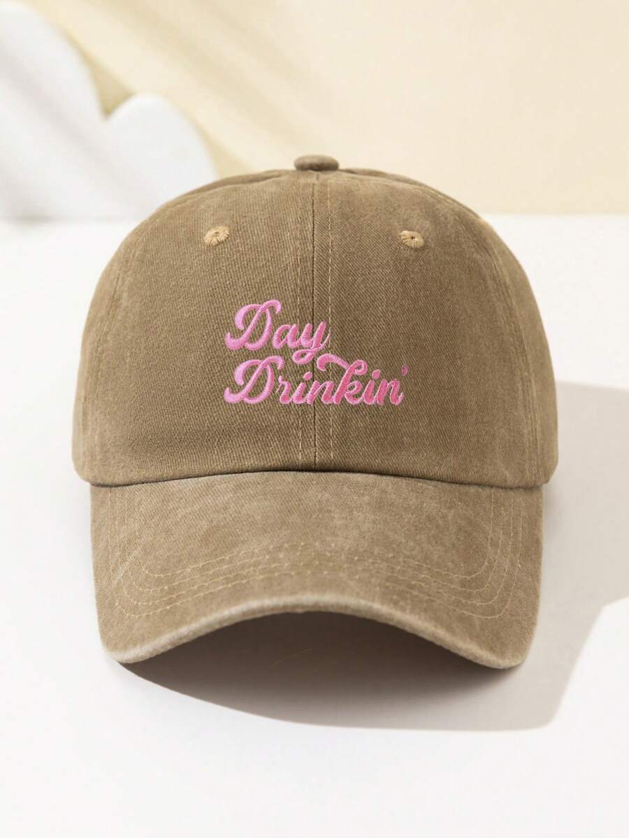 1 Stück modische, weiche Damen Baseball Kappe mit gesticktem "Day Drinkin" Text, verstellbare Krempe, atmungsaktiv für Outdoor Sport, Camping, Reisen, Urlaubsgeschenk