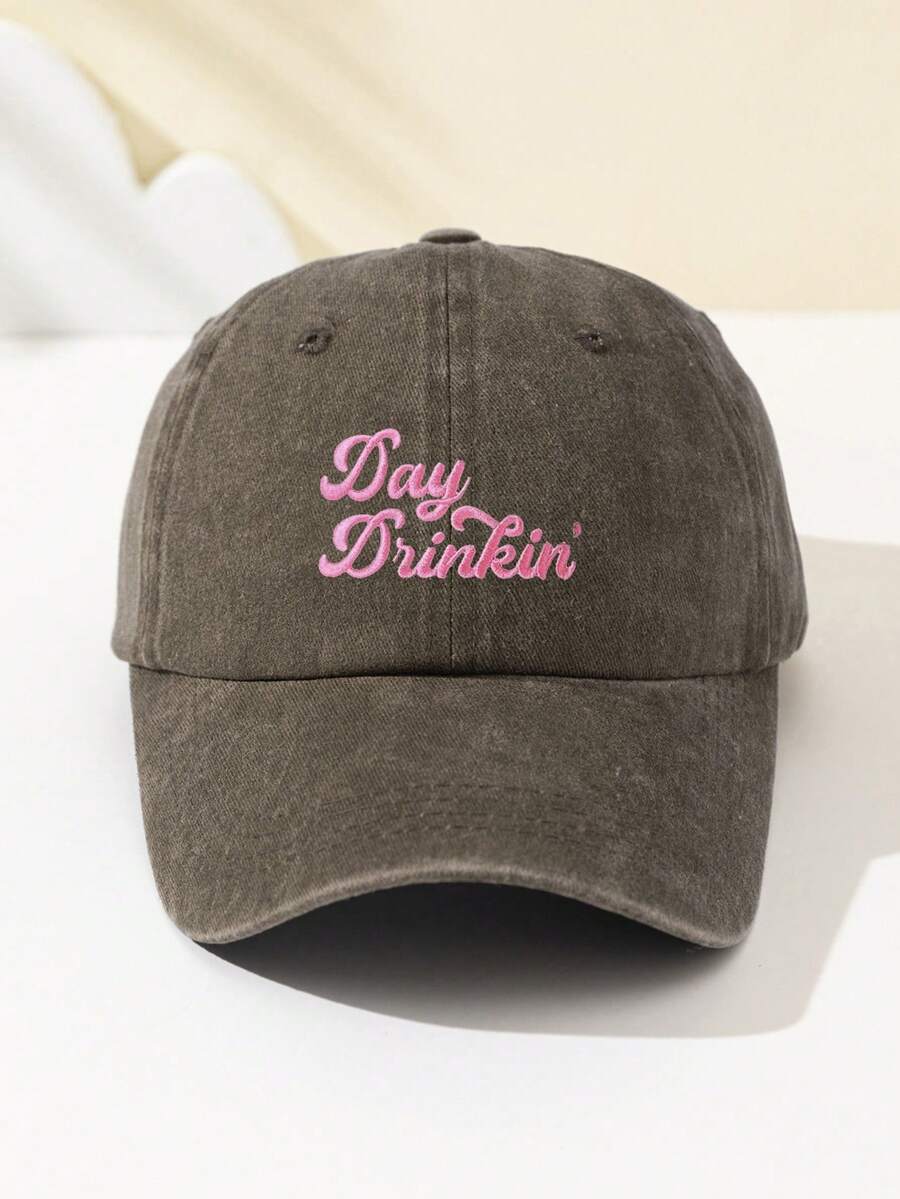 1 Stück modische, weiche Damen Baseball Kappe mit gesticktem "Day Drinkin" Text, verstellbare Krempe, atmungsaktiv für Outdoor Sport, Camping, Reisen, Urlaubsgeschenk