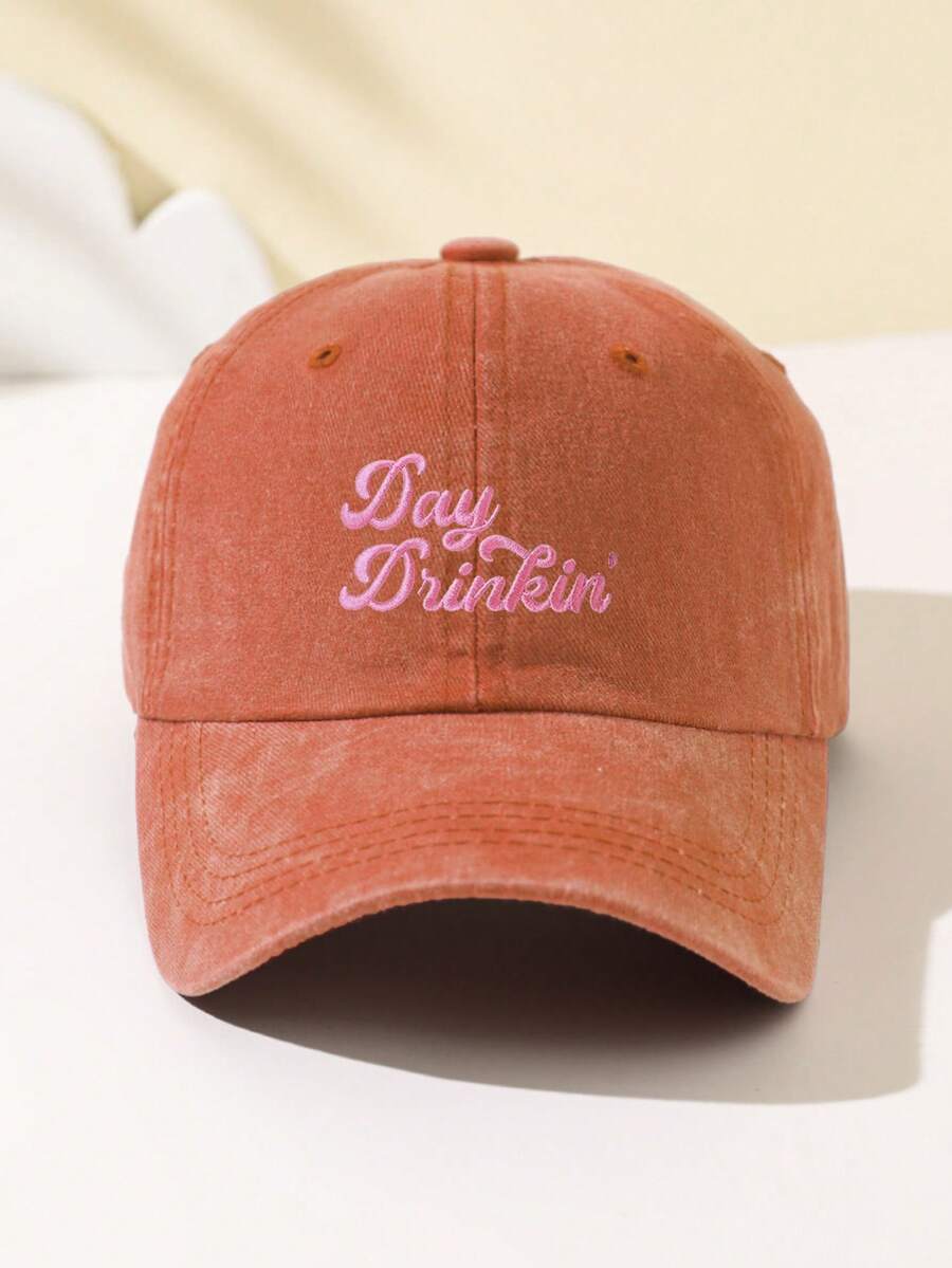1 Stück modische, weiche Damen Baseball Kappe mit gesticktem "Day Drinkin" Text, verstellbare Krempe, atmungsaktiv für Outdoor Sport, Camping, Reisen, Urlaubsgeschenk