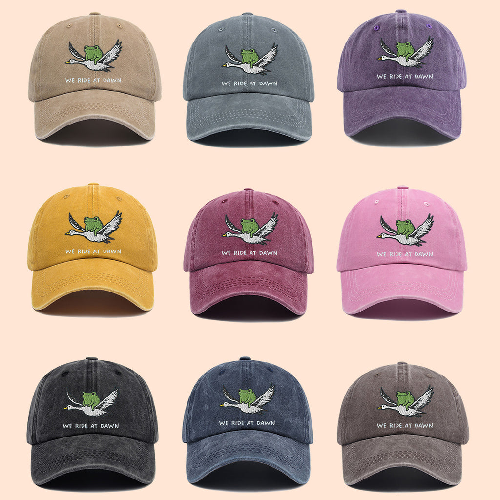 1pc Frog Riding a Goose Printed Flat Print Baseball Cap, Slimming When Worn. Stylish and Unique, Adjustable Size, Suitable for Both Men and Women. Ideal for Outdoor Activities, Vacations, Parties, Cycling, Daily Outings, or as a Holiday Gift.